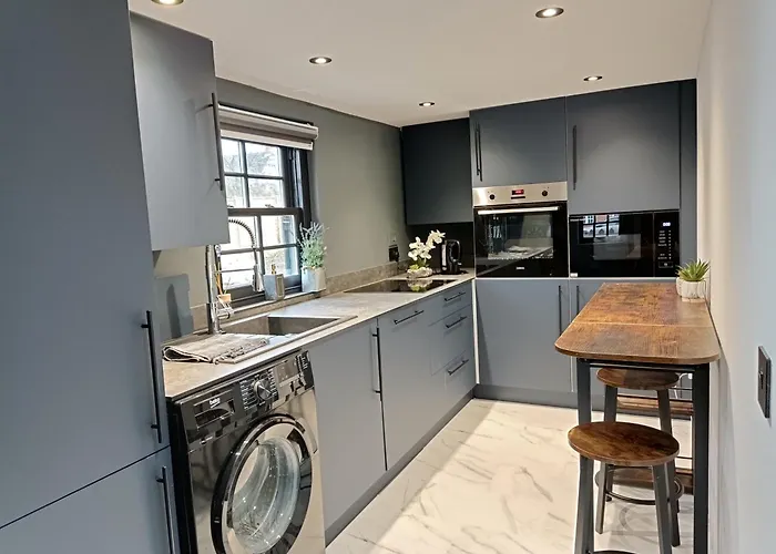 Stansted Airport Cottage